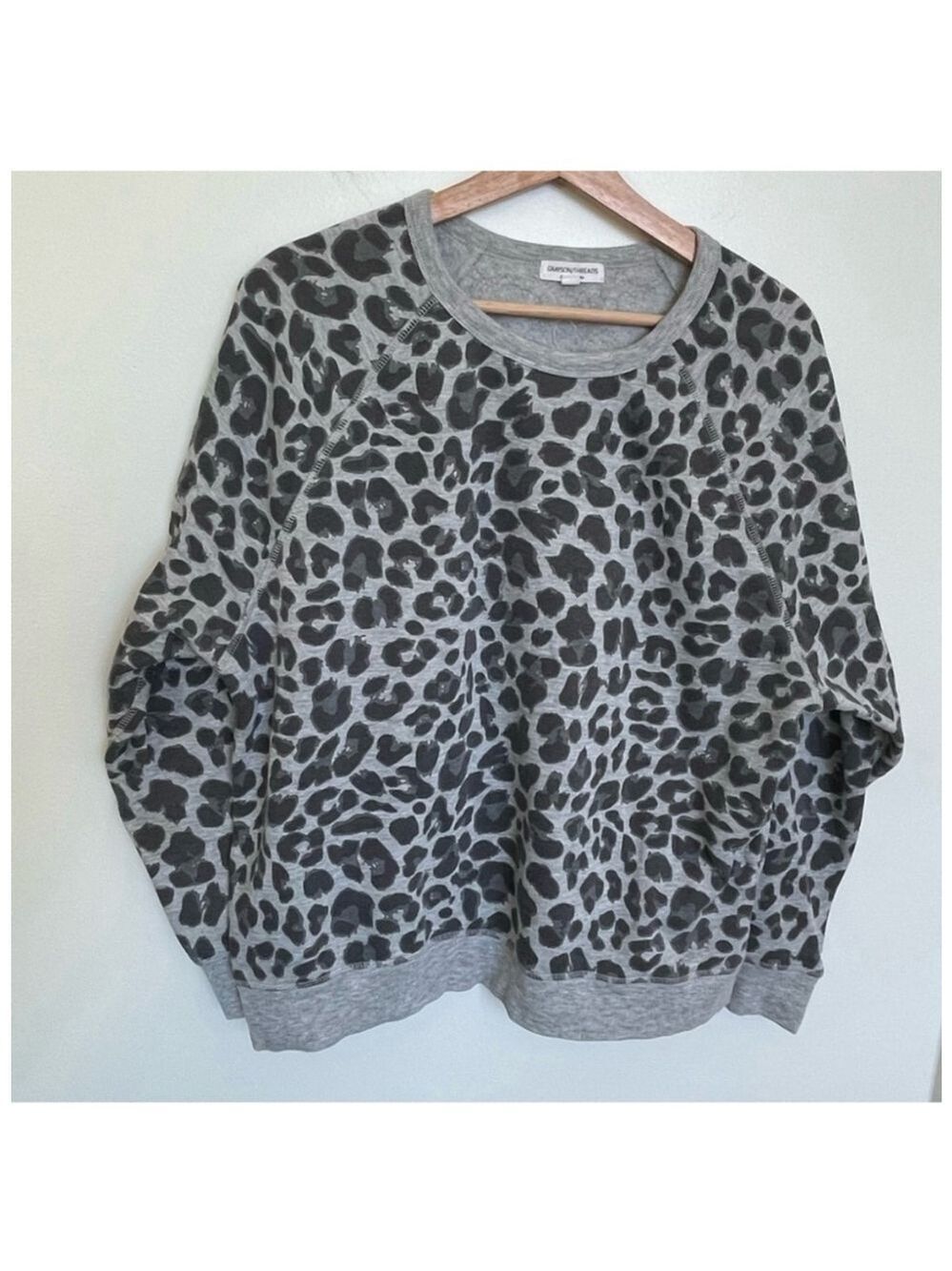 Grayson Threads Sweatshirt Size L Gray Leopard Print